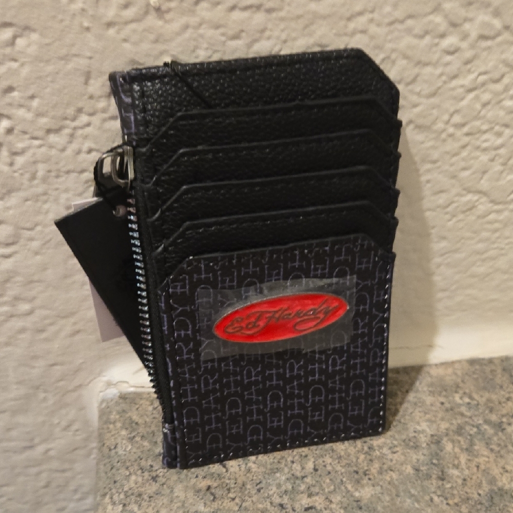 Ed Hardy Black Cardholder with Skull and Heart Design. Nwt - Picture 3 of 3